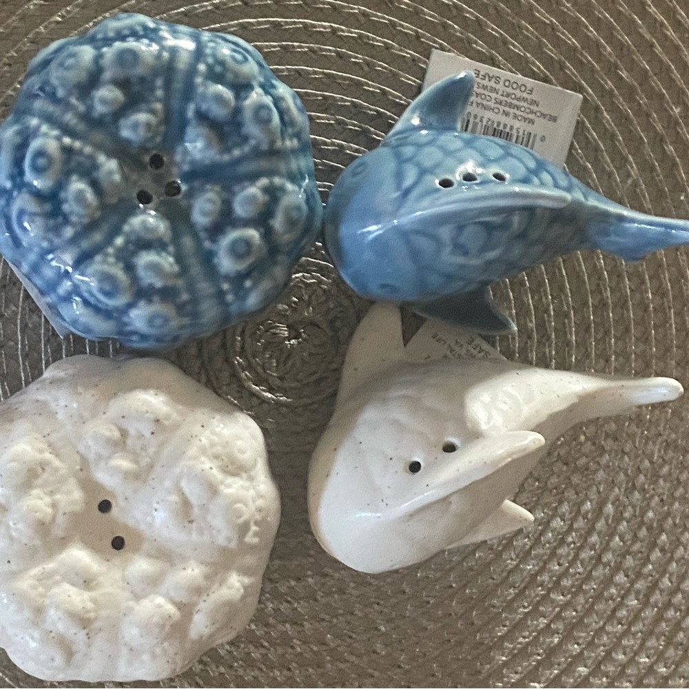 Ceramic Sea Life Salt and Pepper Shaker Set - Blue and White 2 set of 2